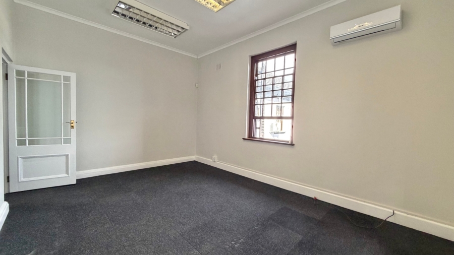 To Let Commercial Property for Rent in Somerset West Western Cape